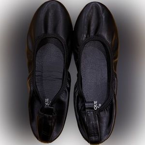 NWOB- Dominique Nicole ballerina women’s shoe